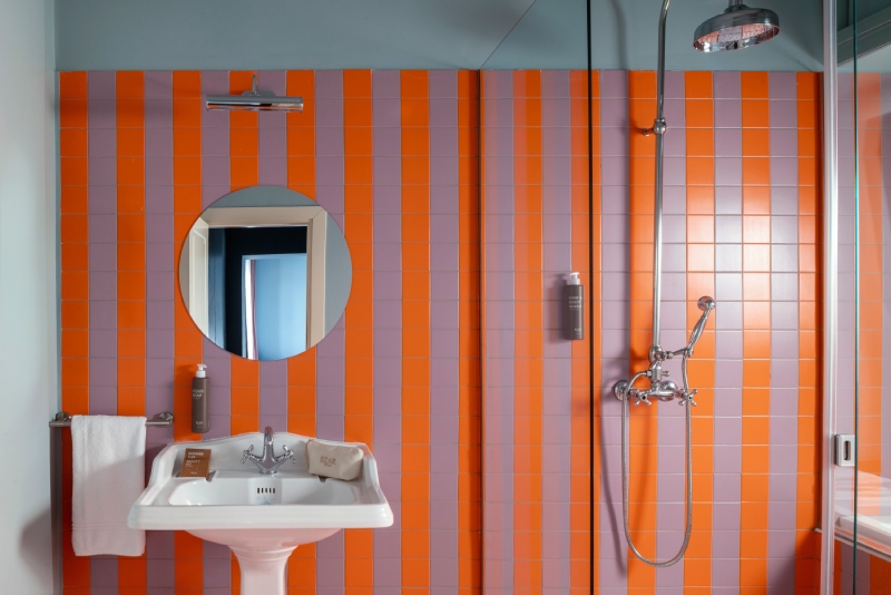 Window and curtains detail in deluxe room with Rome view – The 4 Rooms, BZAR hotels in Rome